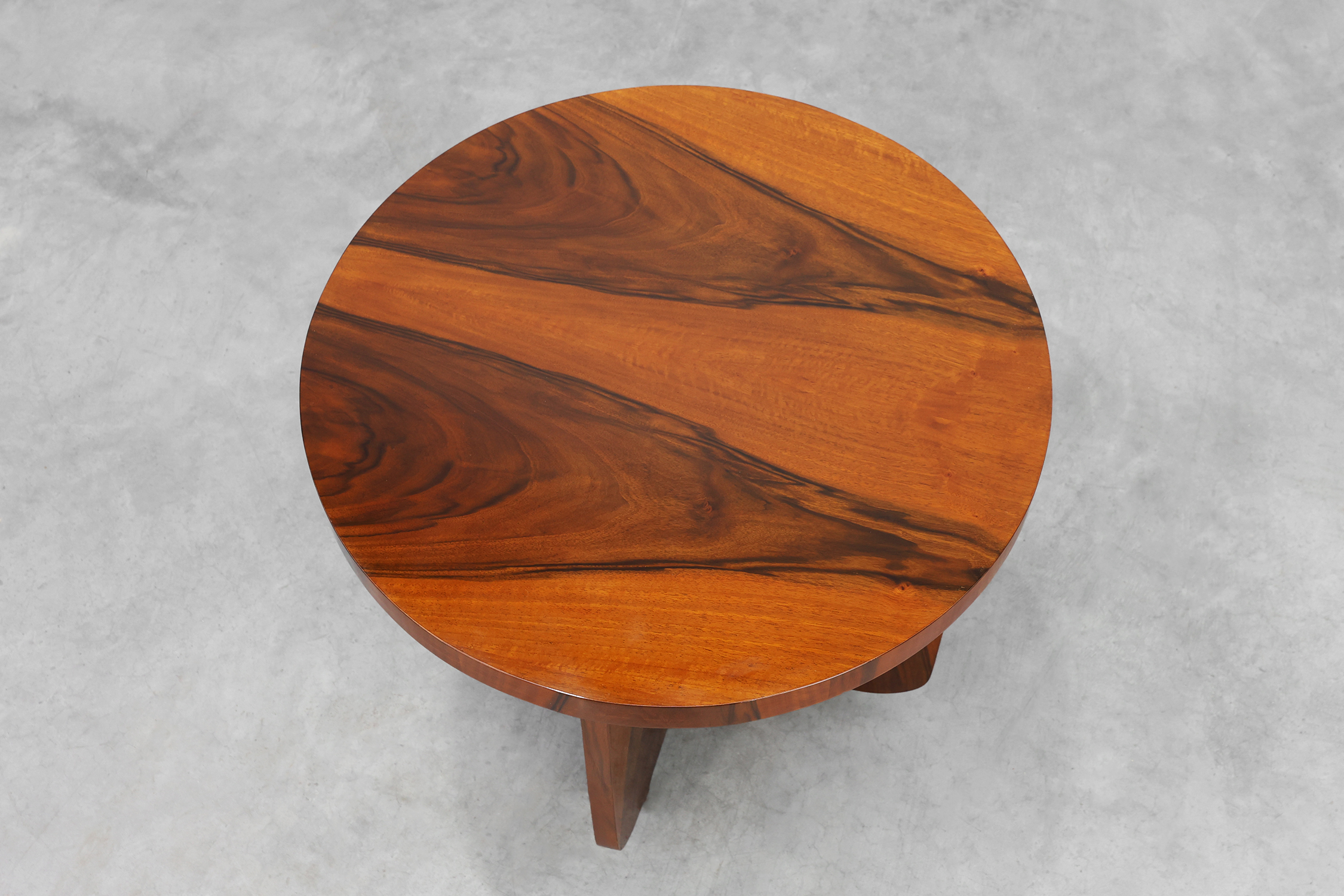 Round Art Deco side or coffee table in wood, France 1920sthumbnail